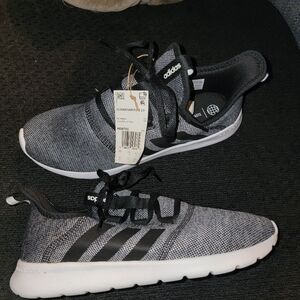 Adidas Women's Size 10 NEW